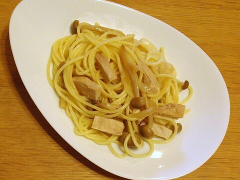 余った納豆のタレを活用☆サラダチキンの和風パスタ